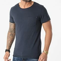 Grosses soldes 💯 Tee 👚 Shirt Poche 20709766 Bleu Marine de Blend 🛒